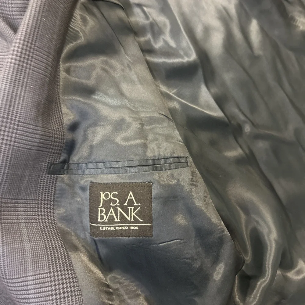 Jos A Bank 48 R Sport Coat 100% Wool Gray Glen Plaid Two Button‎ Lined Vented